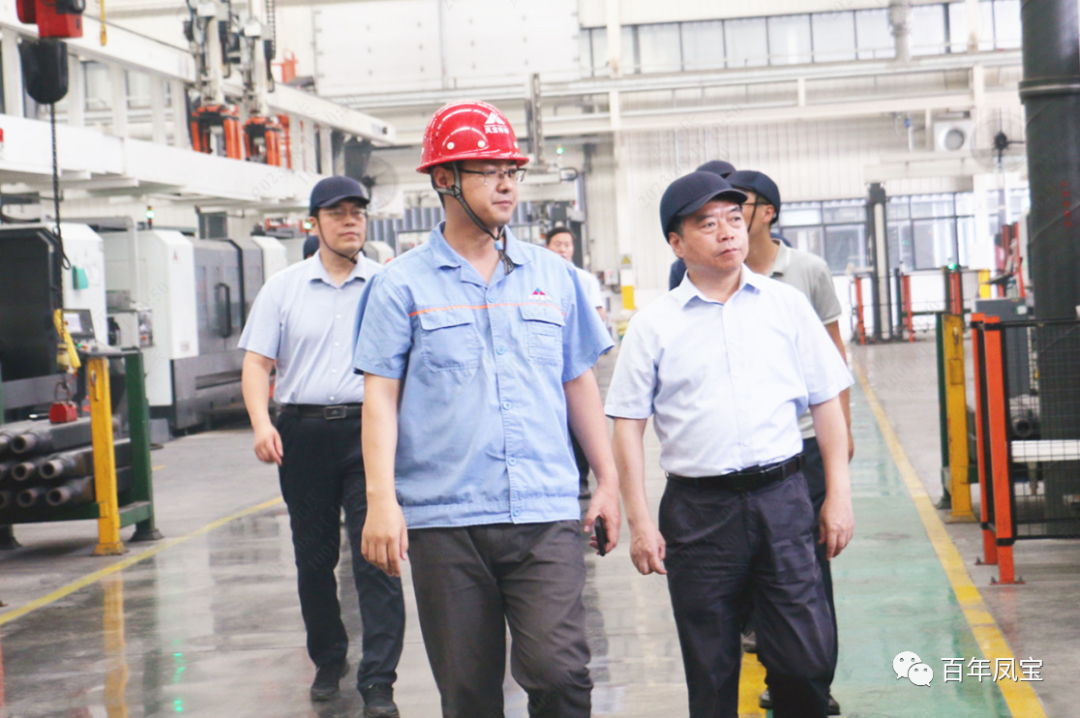 安阳市政协副主席侯合柱到开云(中国)集团调研指导工作