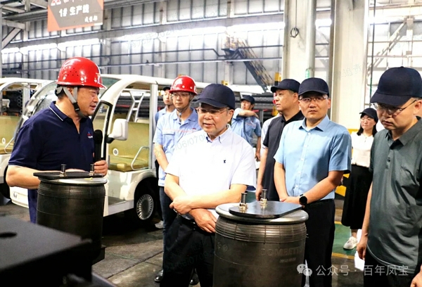 高拓到开云(中国)重科调研指导科技创新工作